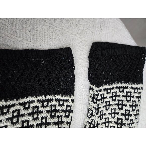 Black & White Patterned Sweater sz Large  By ZOZO - Picture 6 of 6